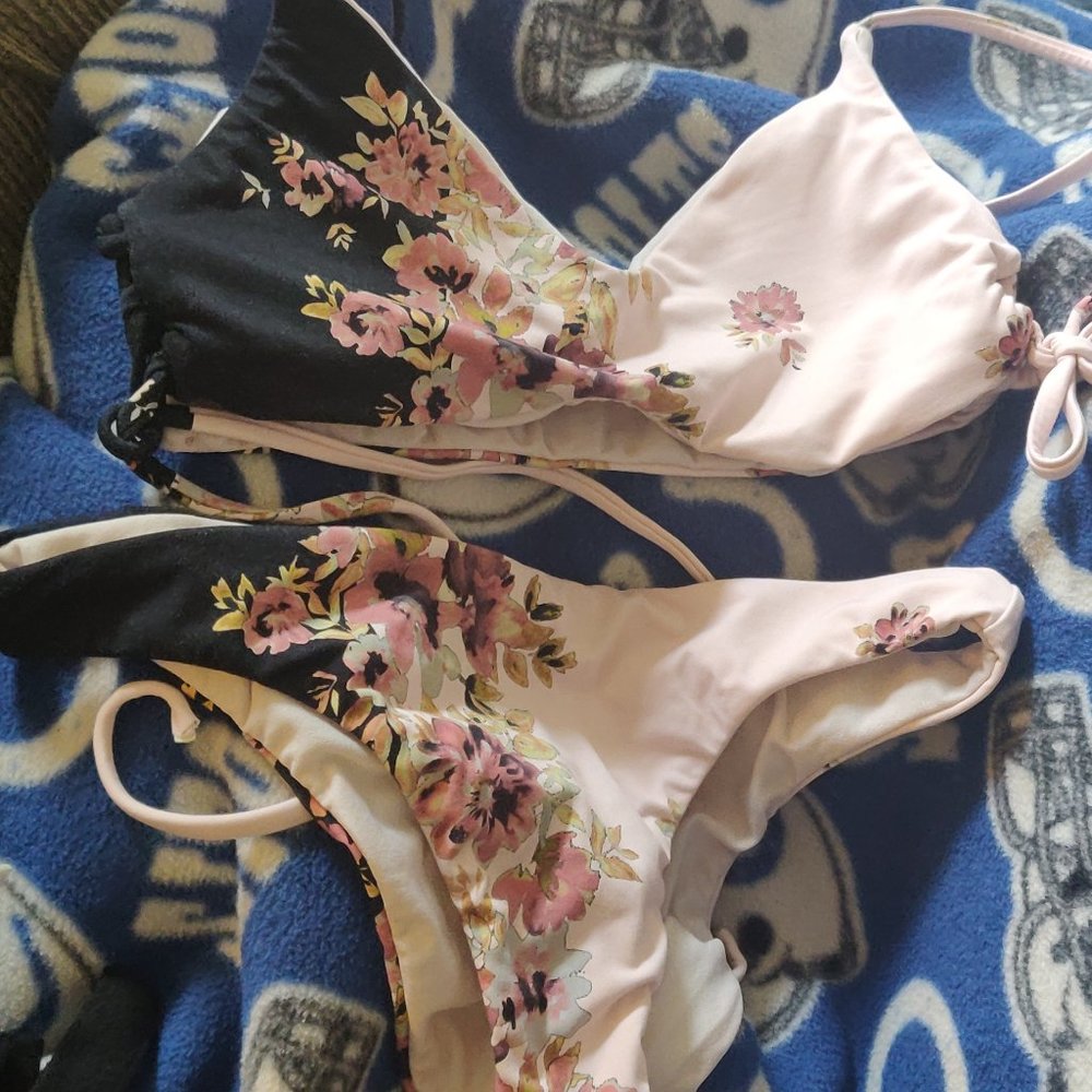 Gently Used O'Neill bikini